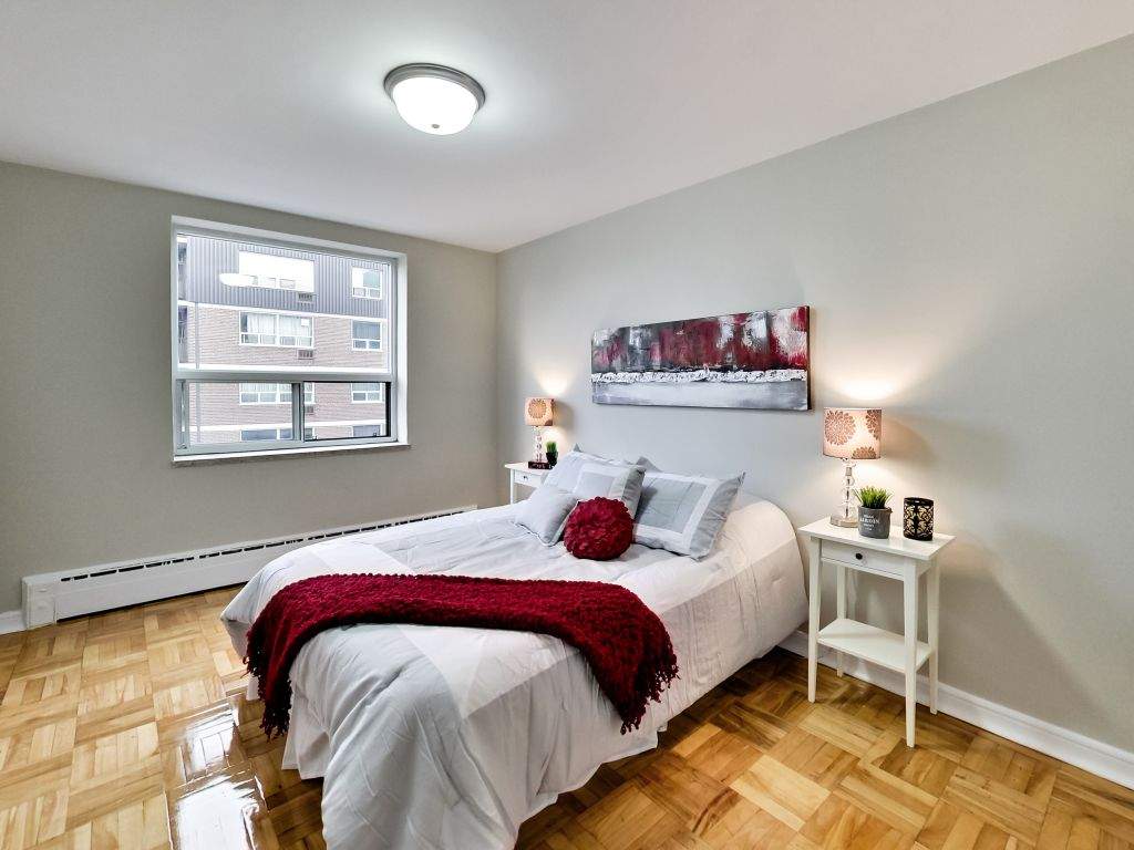 460 Eglinton Avenue East - Photo 13