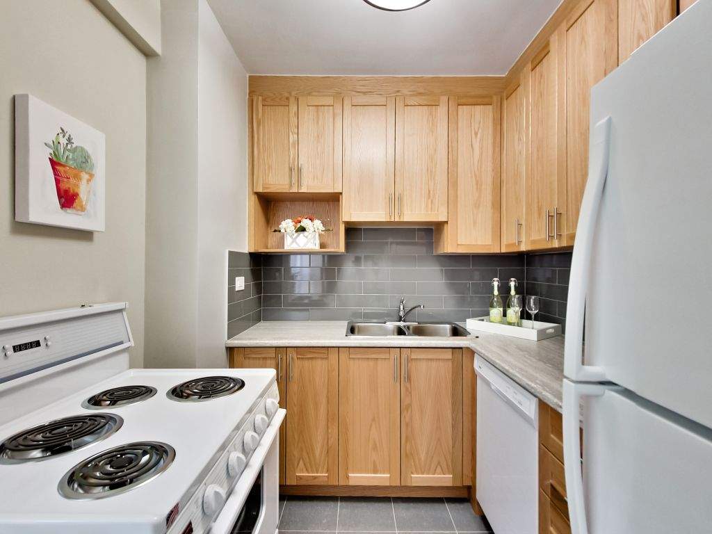 Ridge Hill Manor - Photo 11