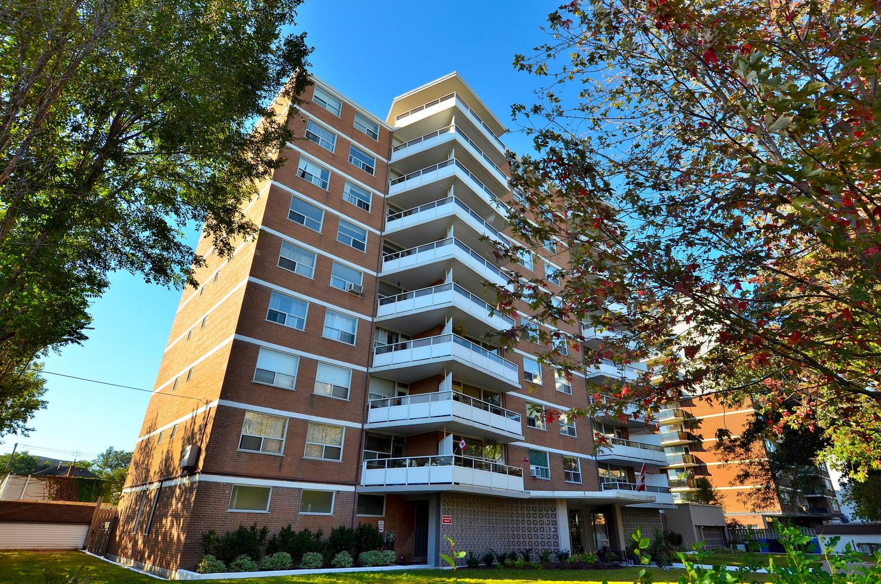 Cosburn Apartments - Photo 13