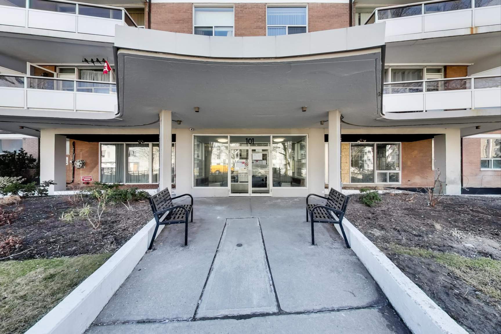 Cosburn Apartments - Photo 11