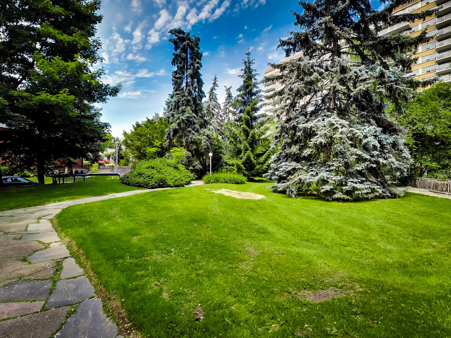 Brentwood Towers - Photo 15