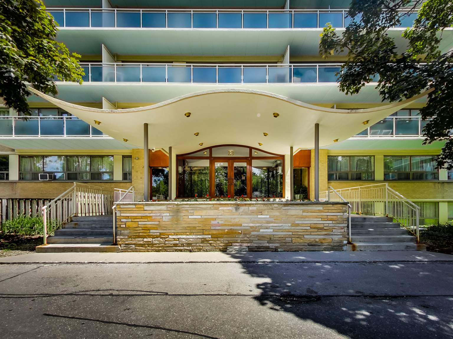 Brentwood Towers - Photo 23
