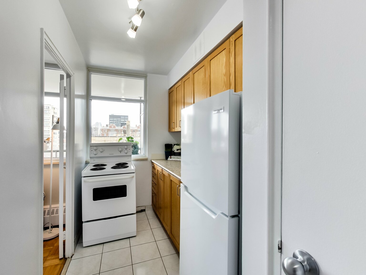 425 Avenue Road - Photo 45