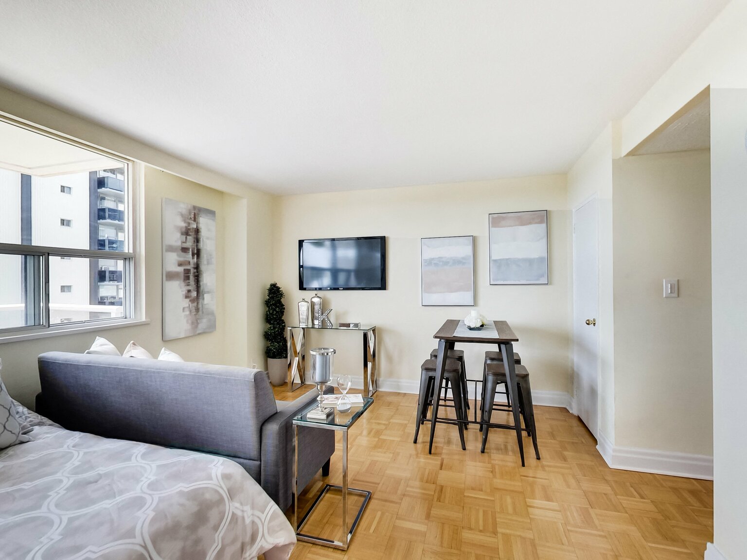 Cosburn Apartments - Photo 27