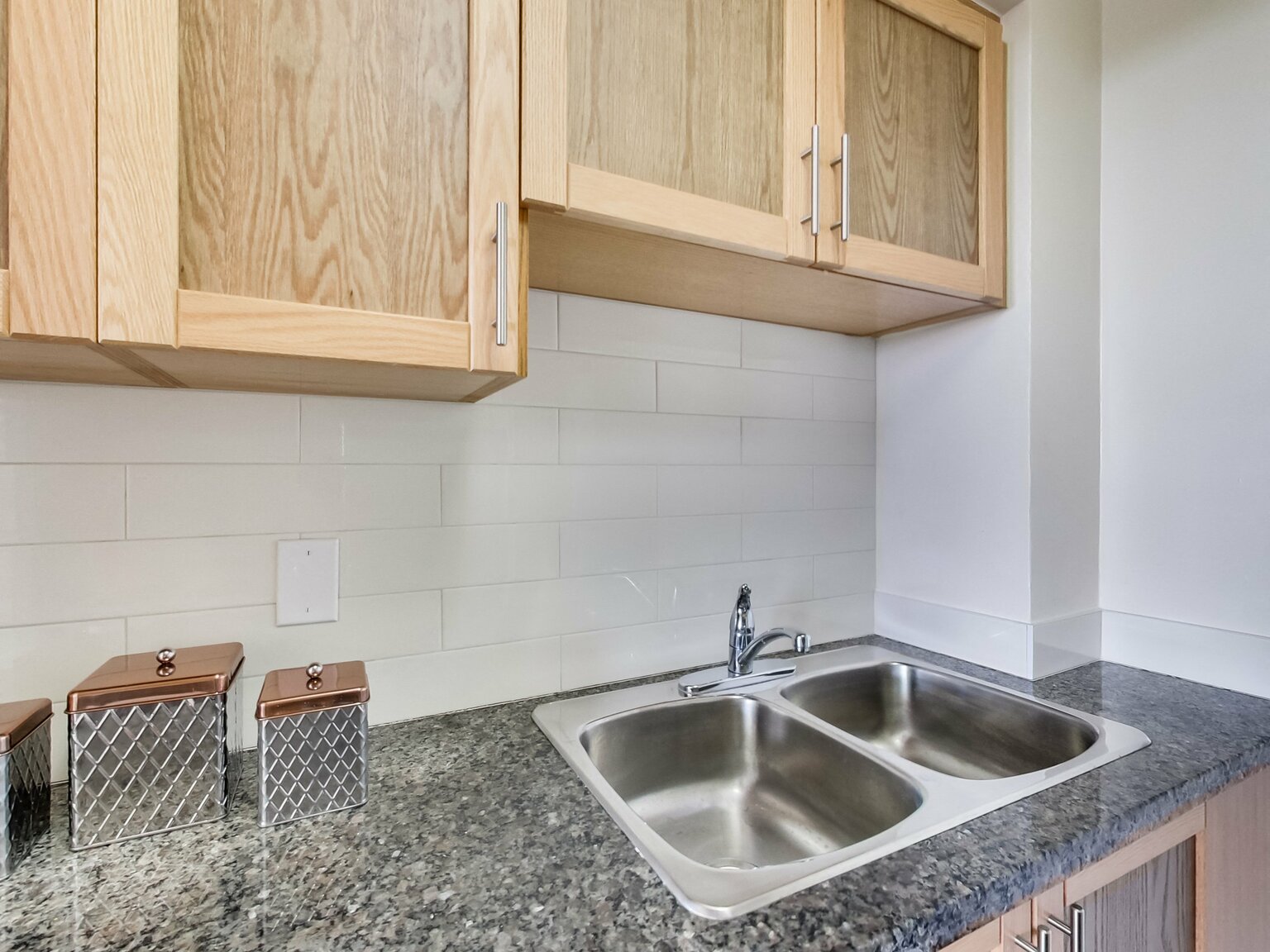 Cosburn Apartments - Photo 29