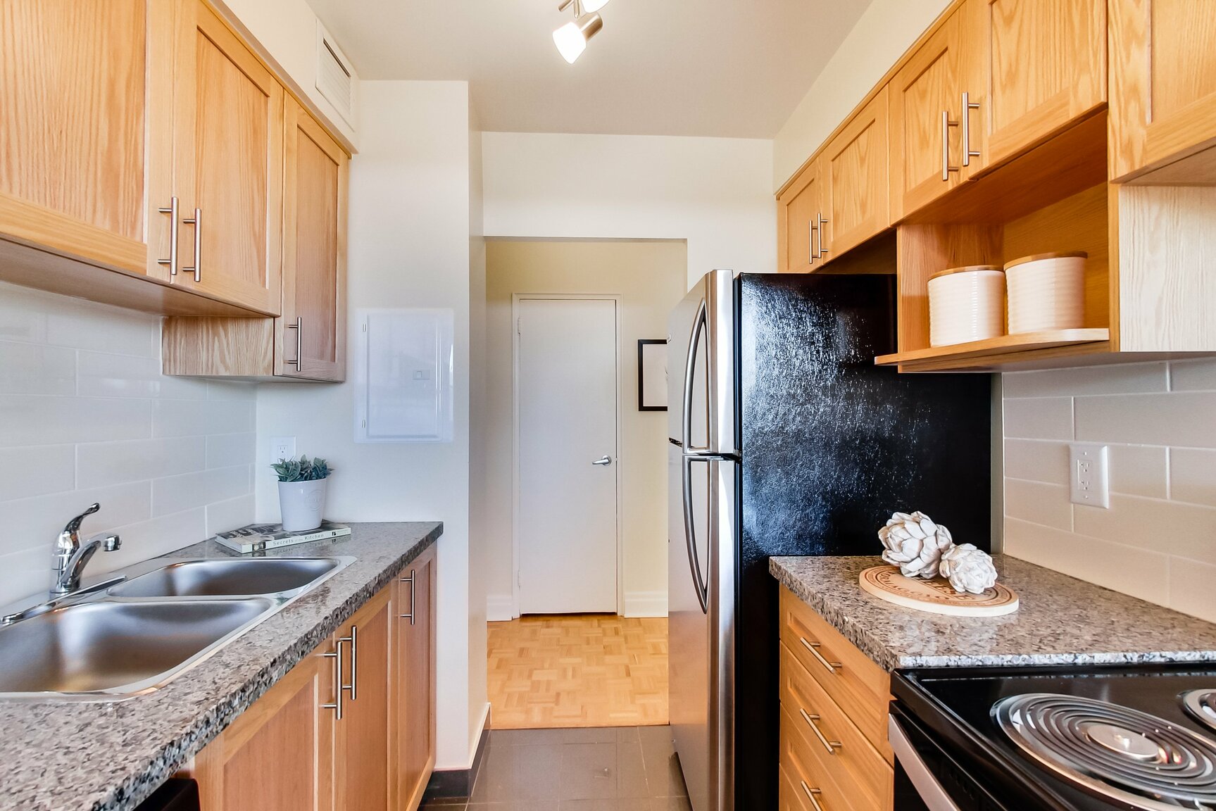 Cosburn Apartments - Photo 41