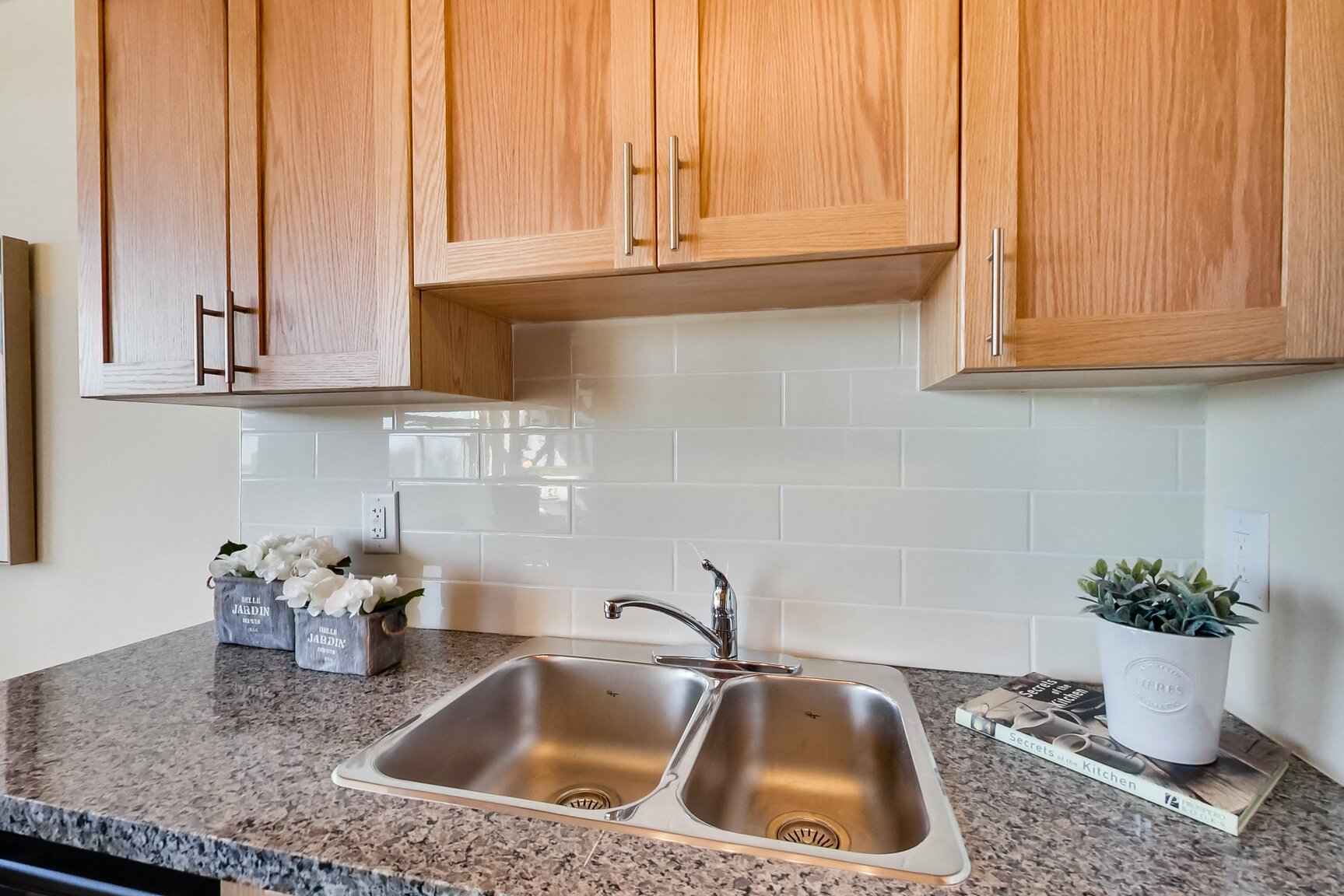 Cosburn Apartments - Photo 52