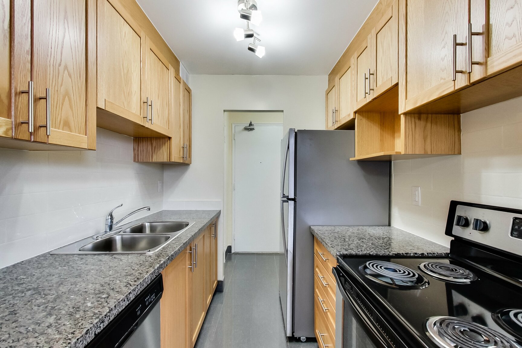 Cosburn Apartments - Photo 72