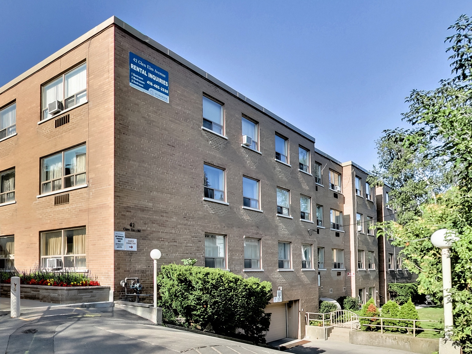 42 Glen Elm Avenue - Photo 3