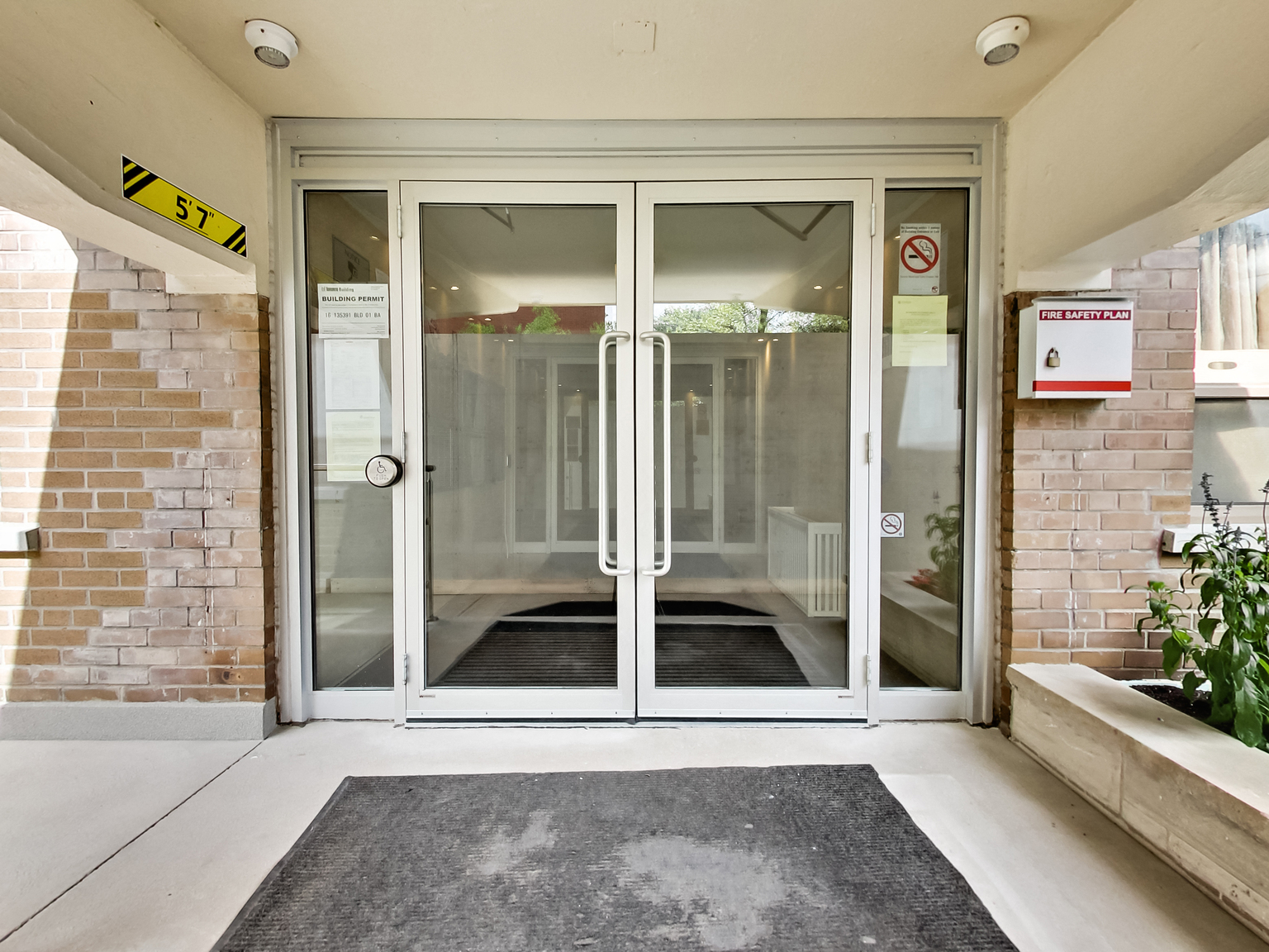 42 Glen Elm Avenue - Photo 14