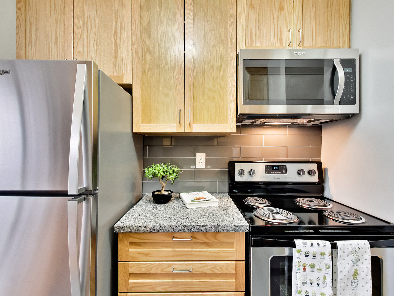42 Glen Elm Avenue - Photo 21