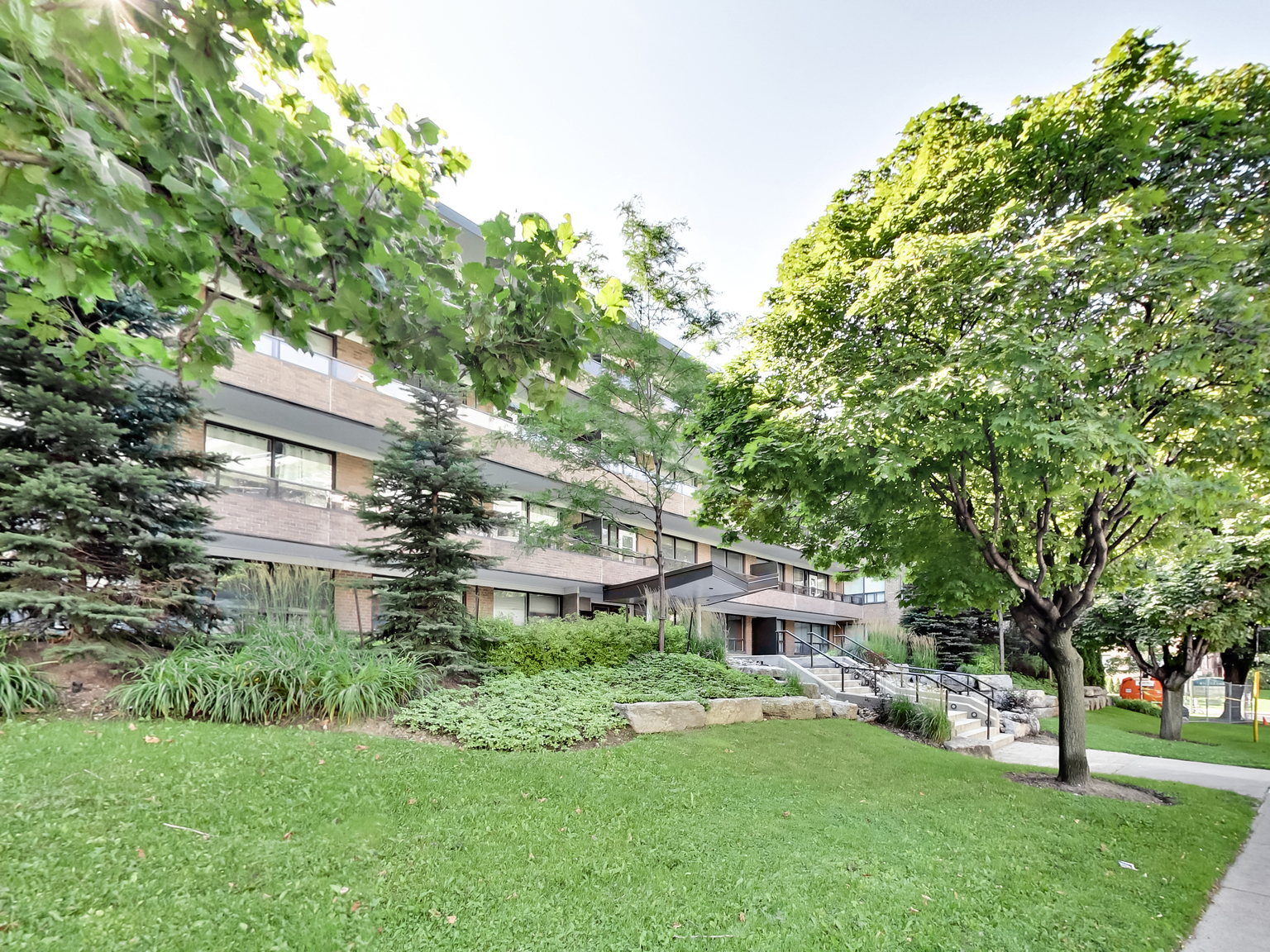 Ridge Hill Manor - Photo 10