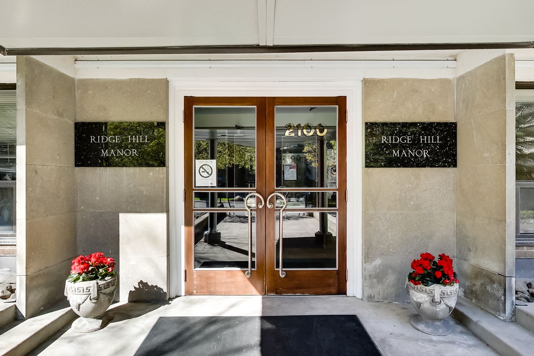 Ridge Hill Manor - Photo 25