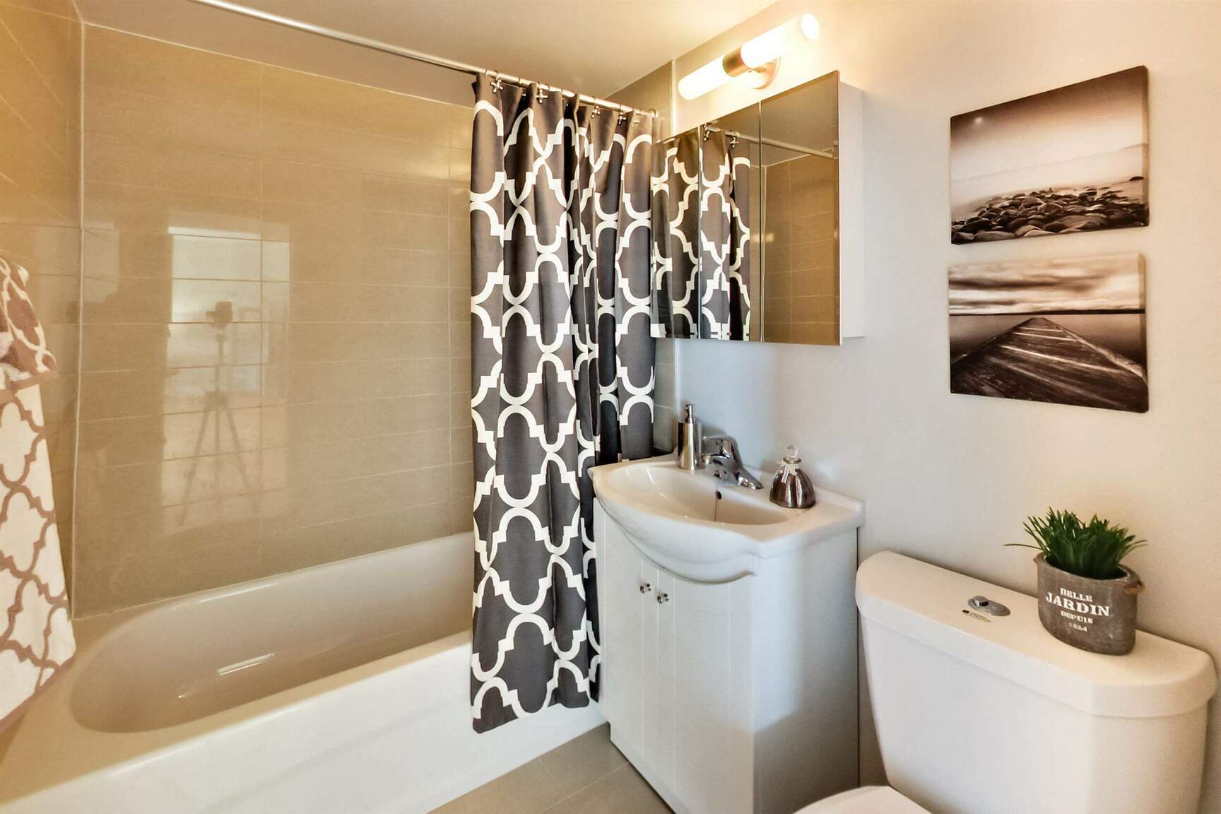 Melba Apartments - Photo 162