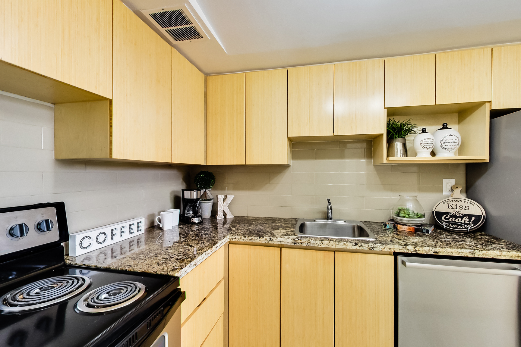 San Marino Place - Photo 22