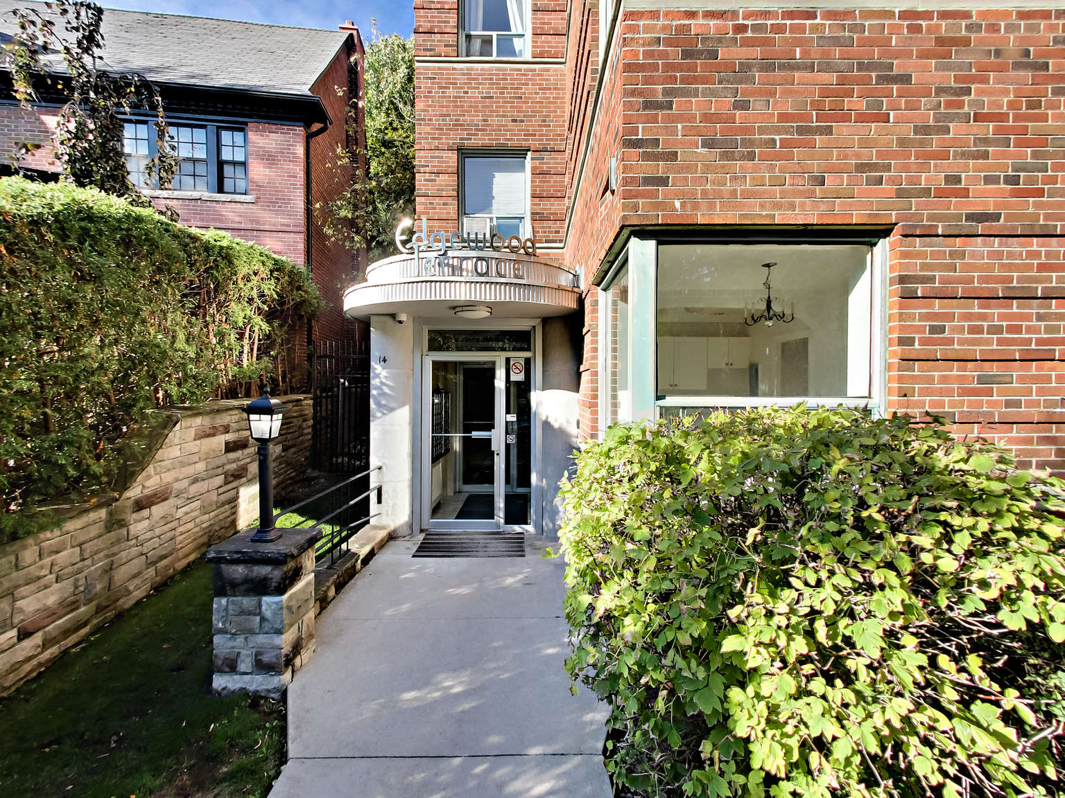 Edgewood Terrace - Photo 2