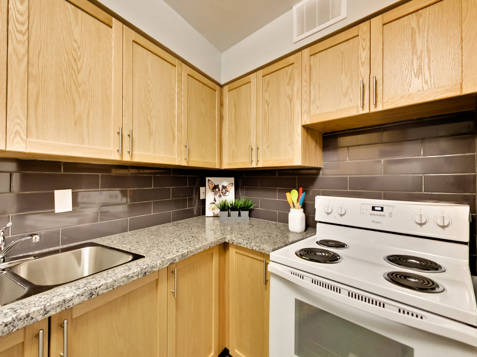 Bathville Towers - Photo 18