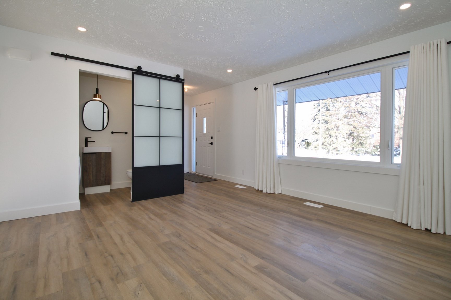 2138 Saunderson Dr - Photo 10