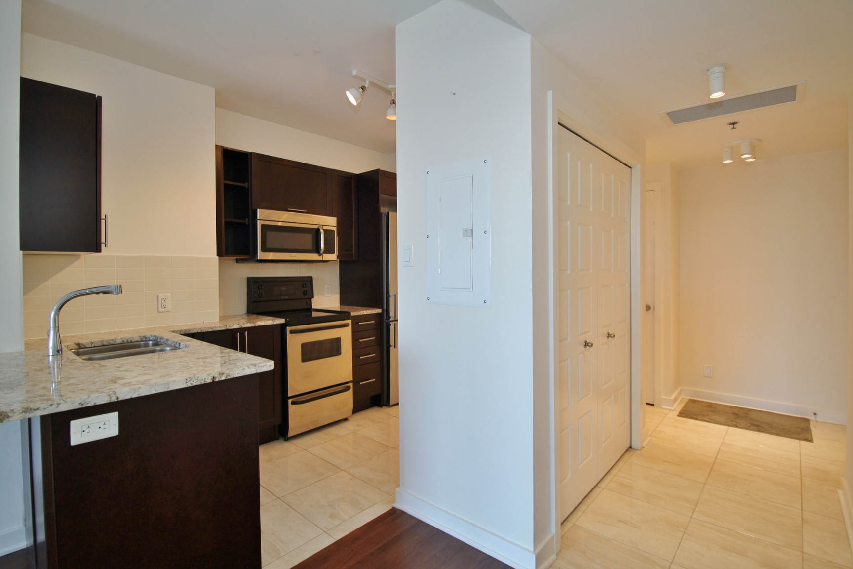 300C Lett St #422 - Photo 6
