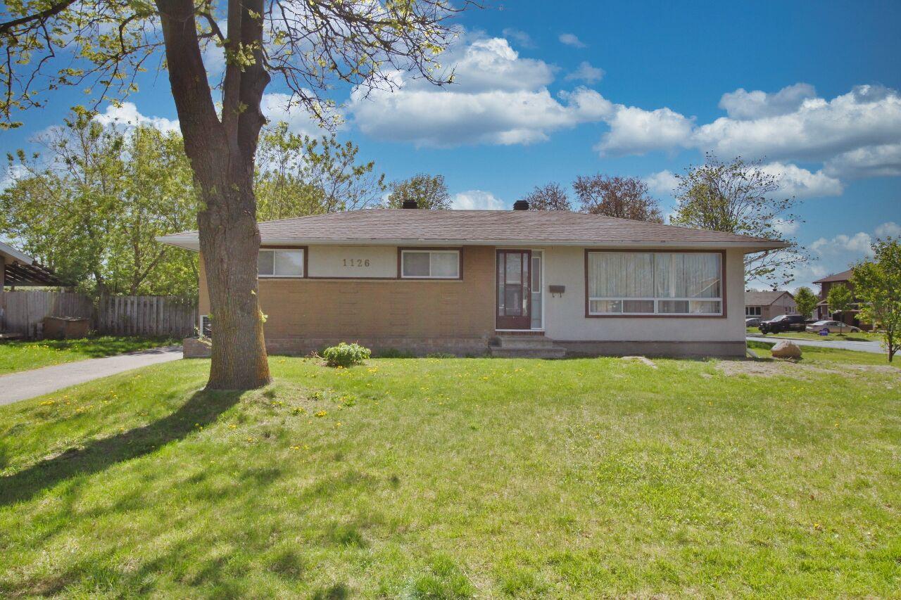 1126 Gateway Road - Photo 37