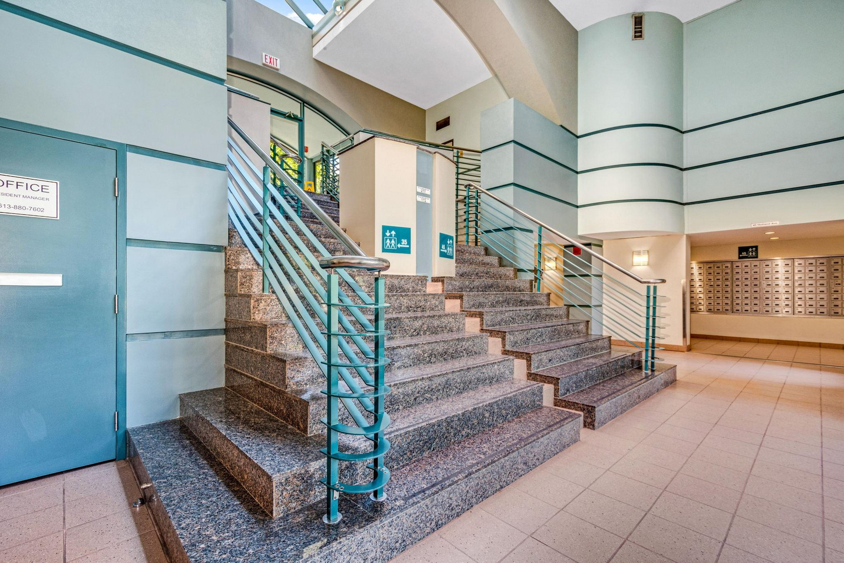 35 Holland Ave #302 - Photo 4