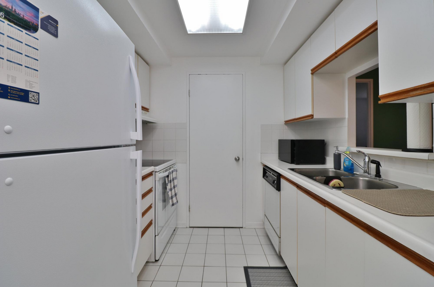 35 Holland Ave #302 - Photo 8