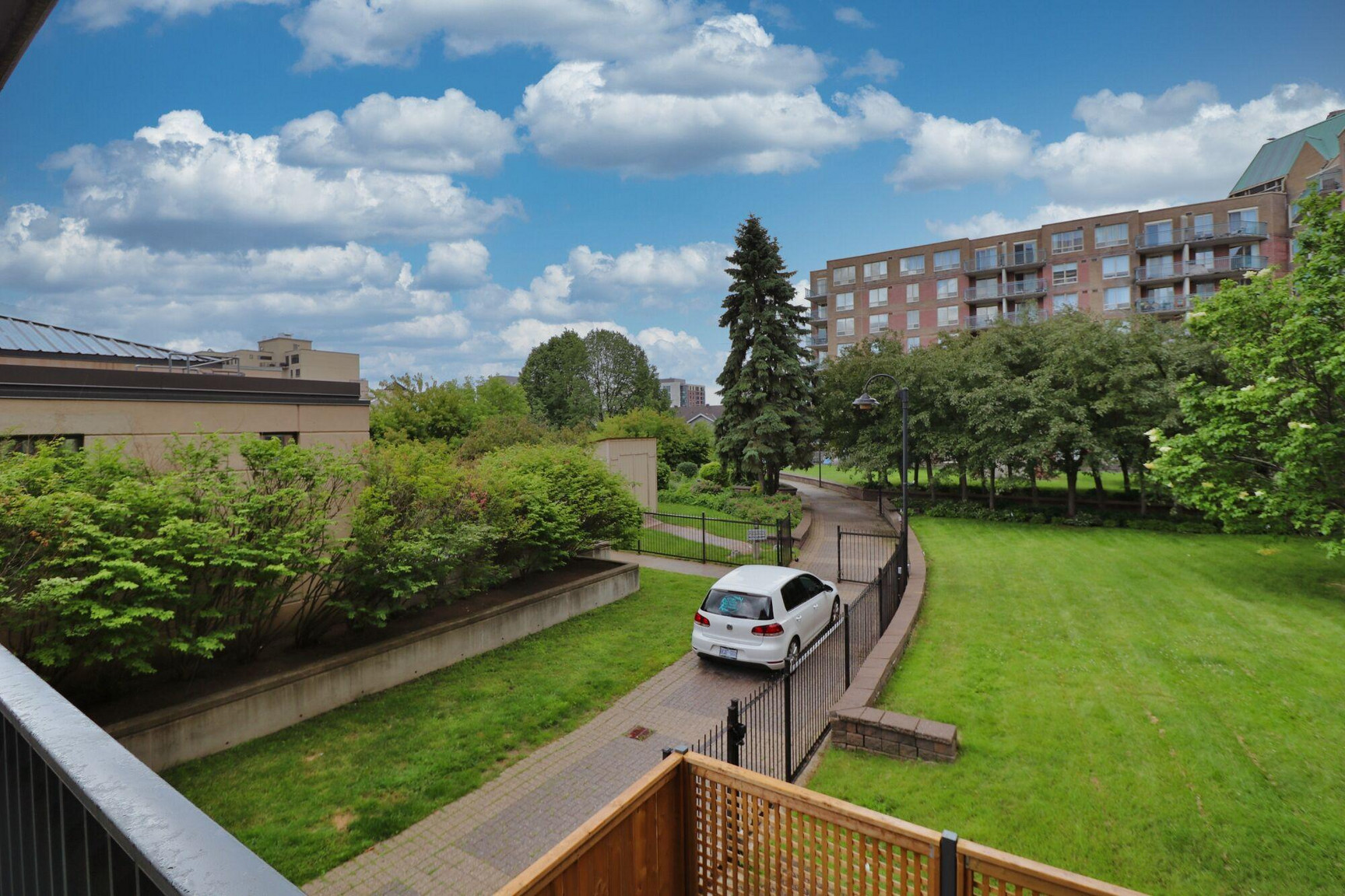 35 Holland Ave #302 - Photo 52