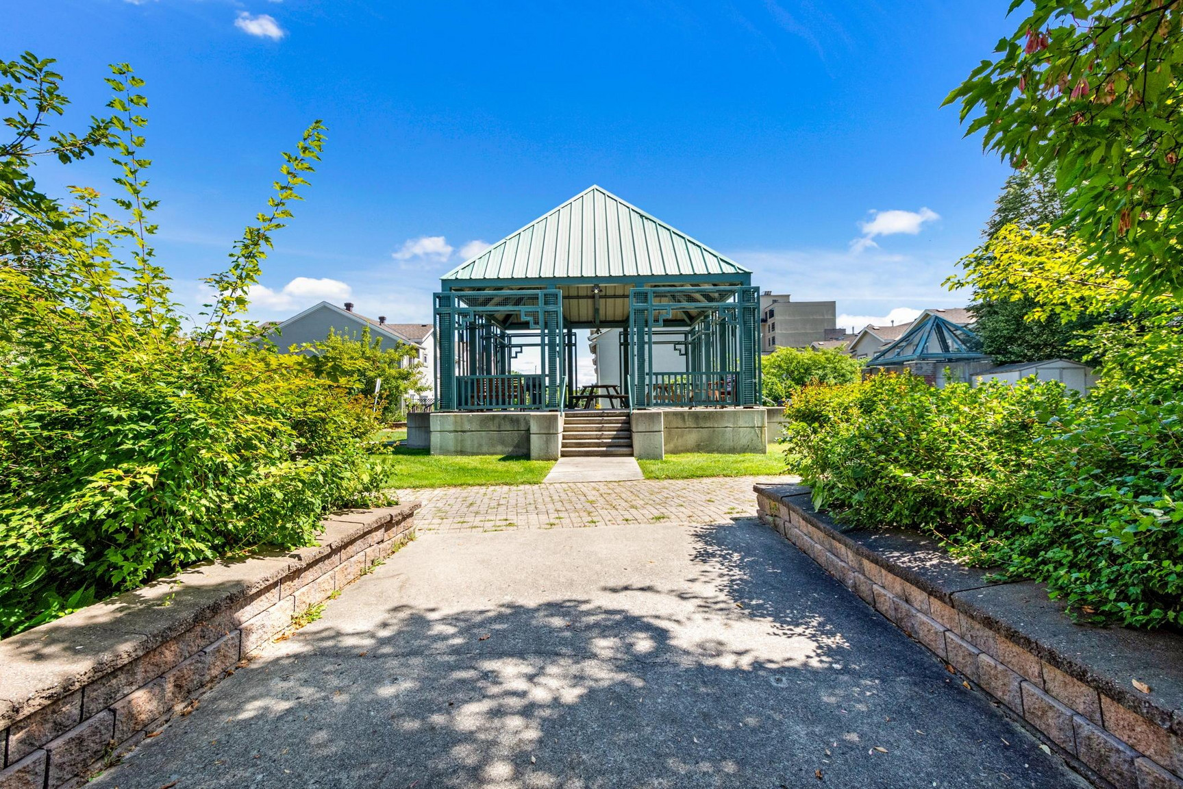 35 Holland Ave #302 - Photo 60