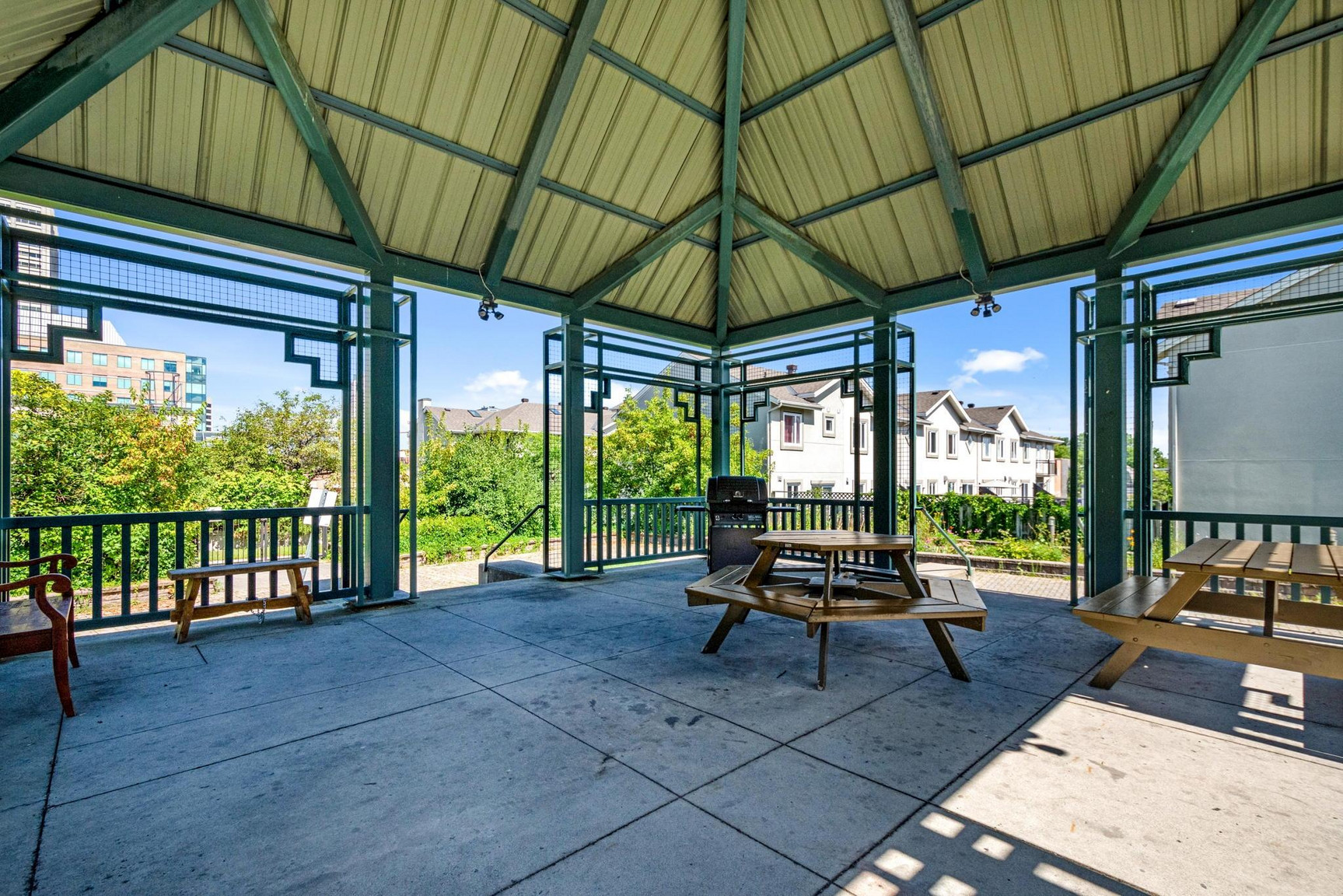 35 Holland Ave #302 - Photo 66
