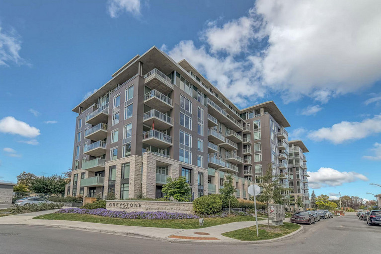 530 De Mazenod Ave #606