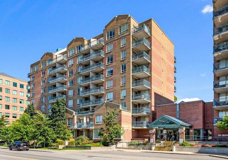 35 Holland Ave #302