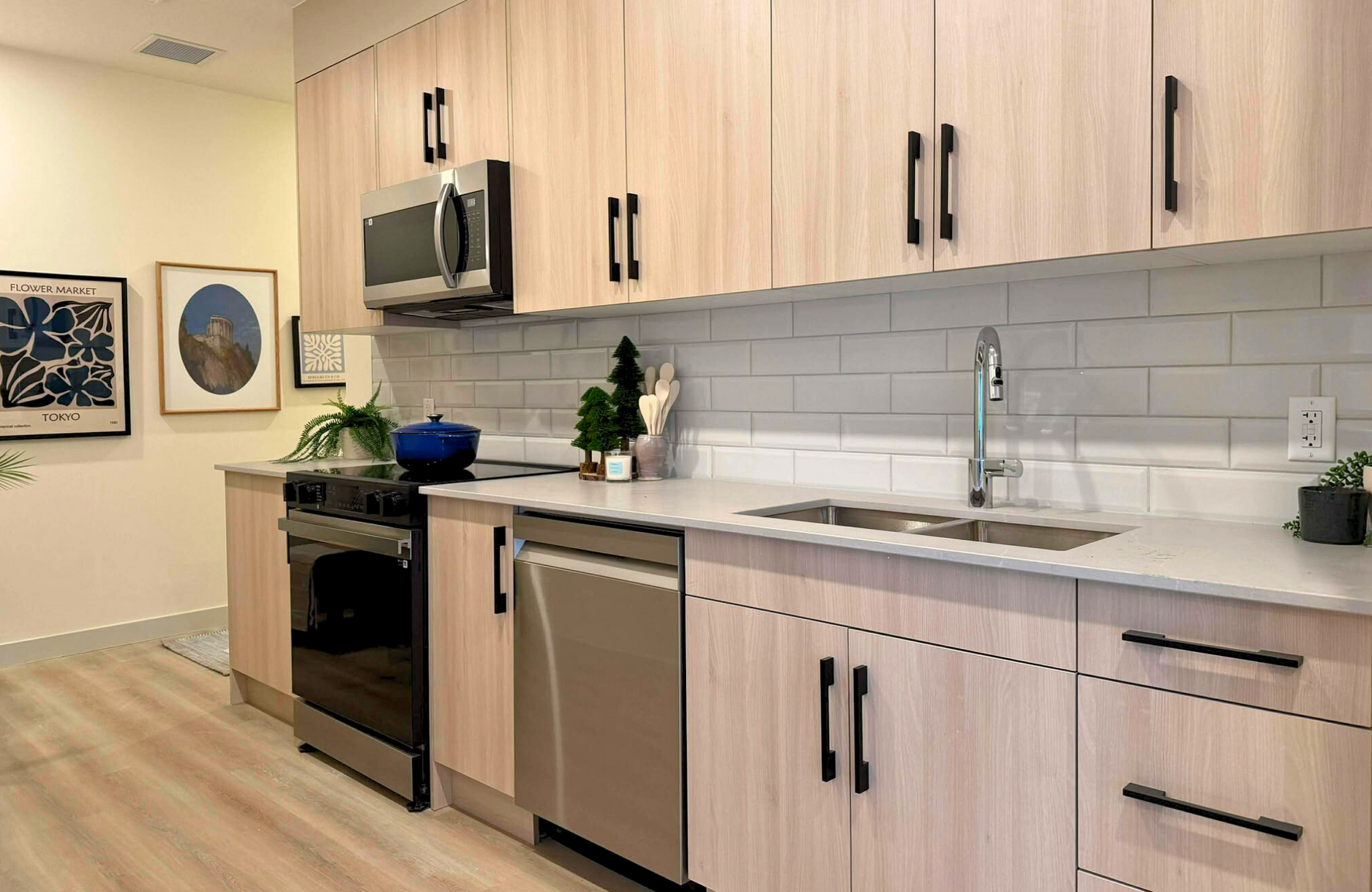 Eau Claire Residences - Photo 41