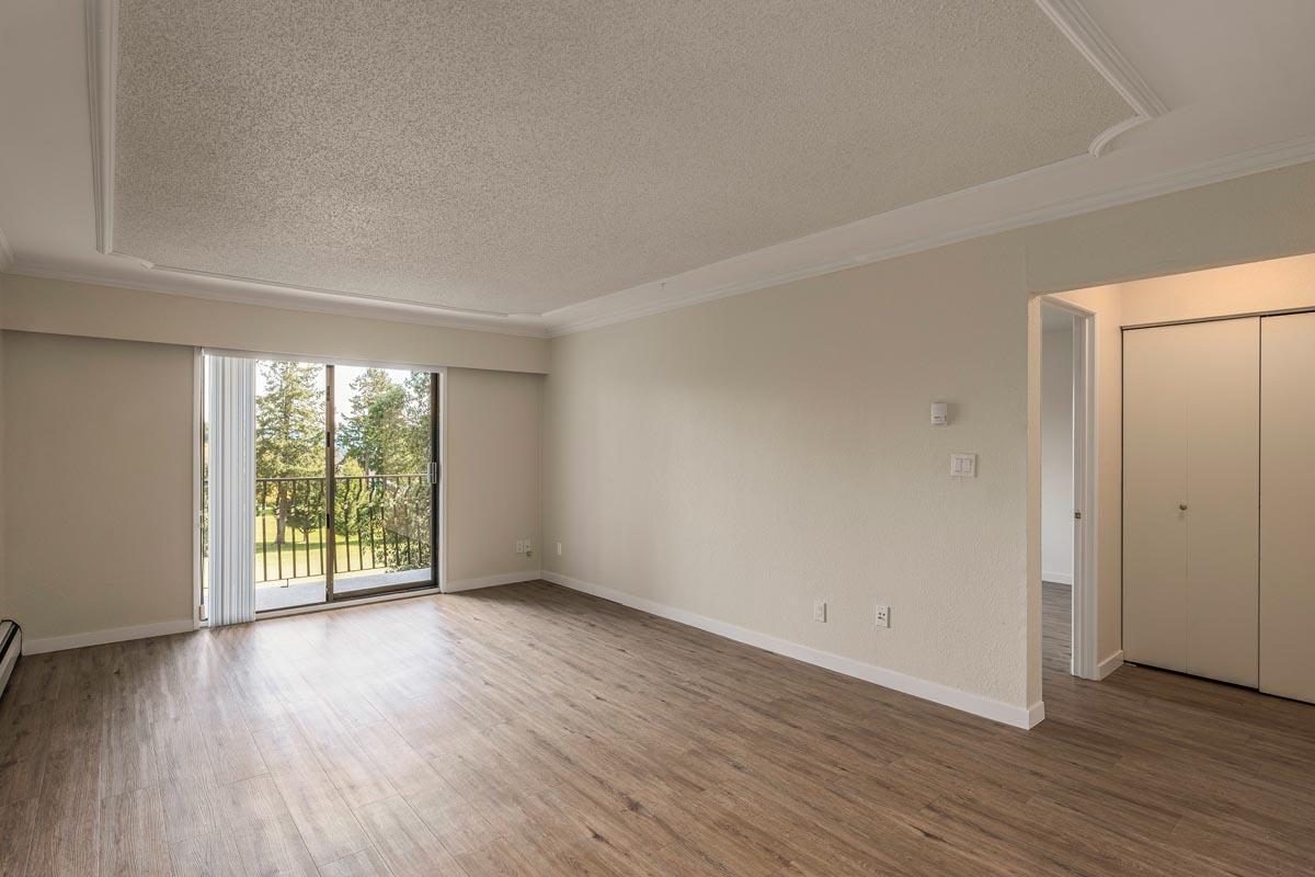 Highland Place Apartments - Photo 8