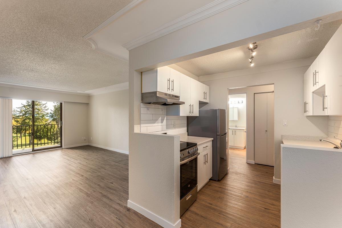 Highland Place Apartments - Photo 6