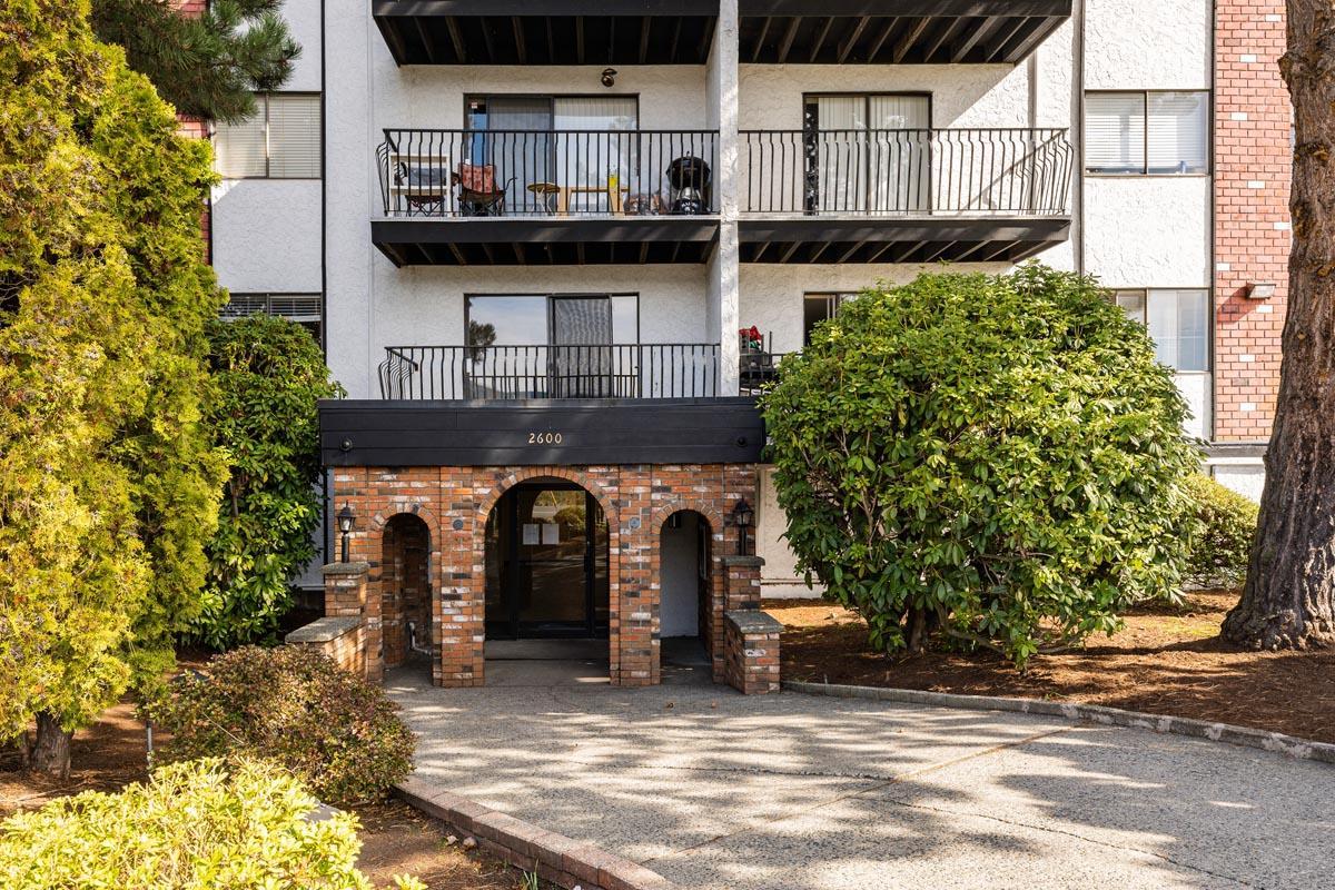 Highland Place Apartments - Photo 12