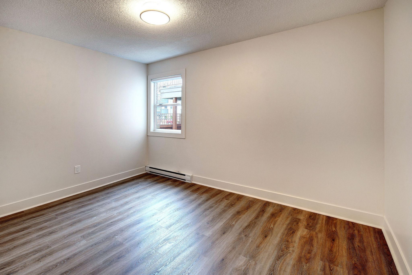 Quadra Village Apartments - Photo 8