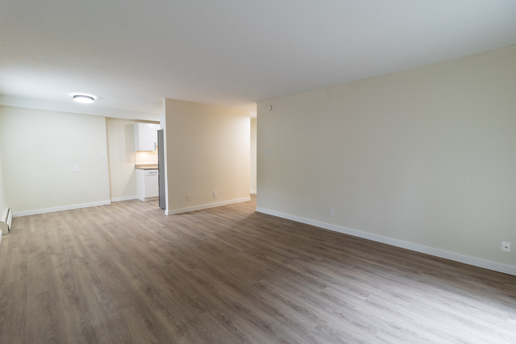 Tiffany Gardens Apartments - Photo 5