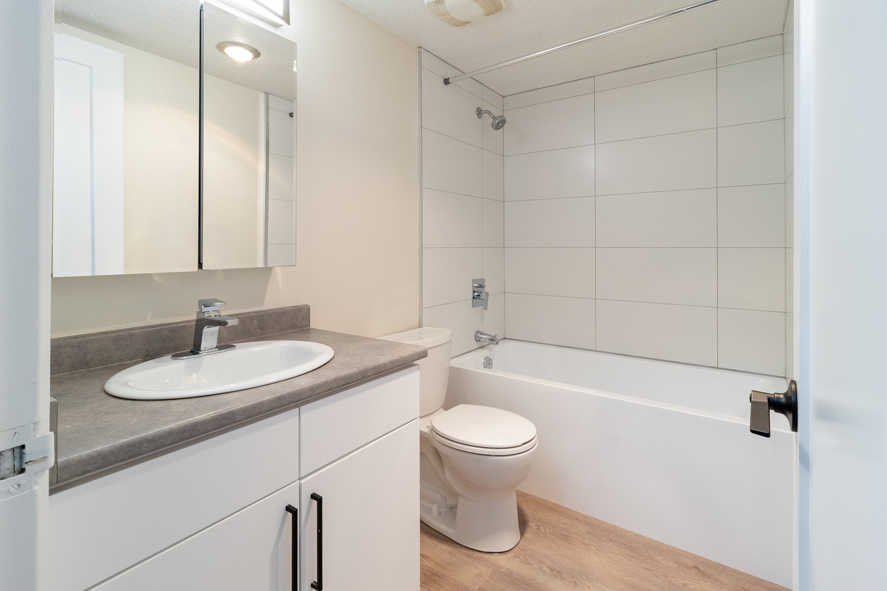 Tiffany Gardens Apartments - Photo 6
