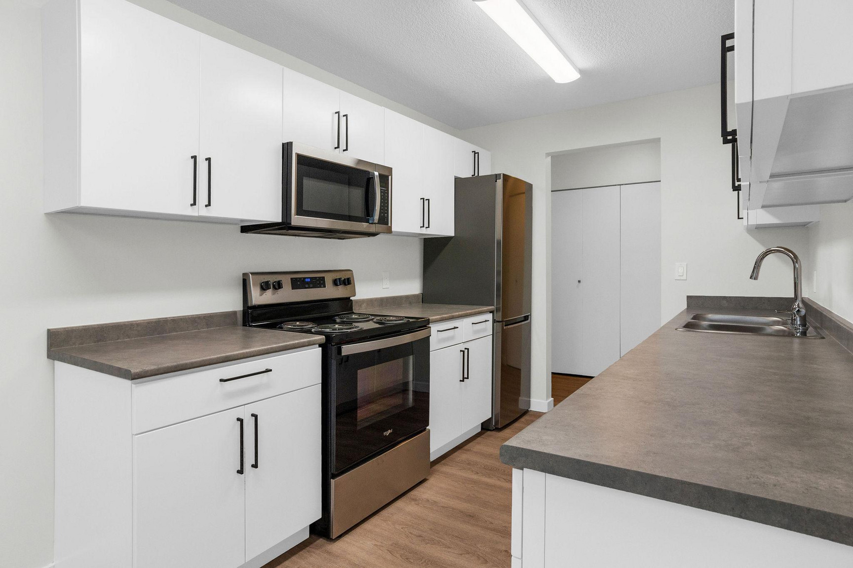 Cypress Glen Apartments - Photo 2