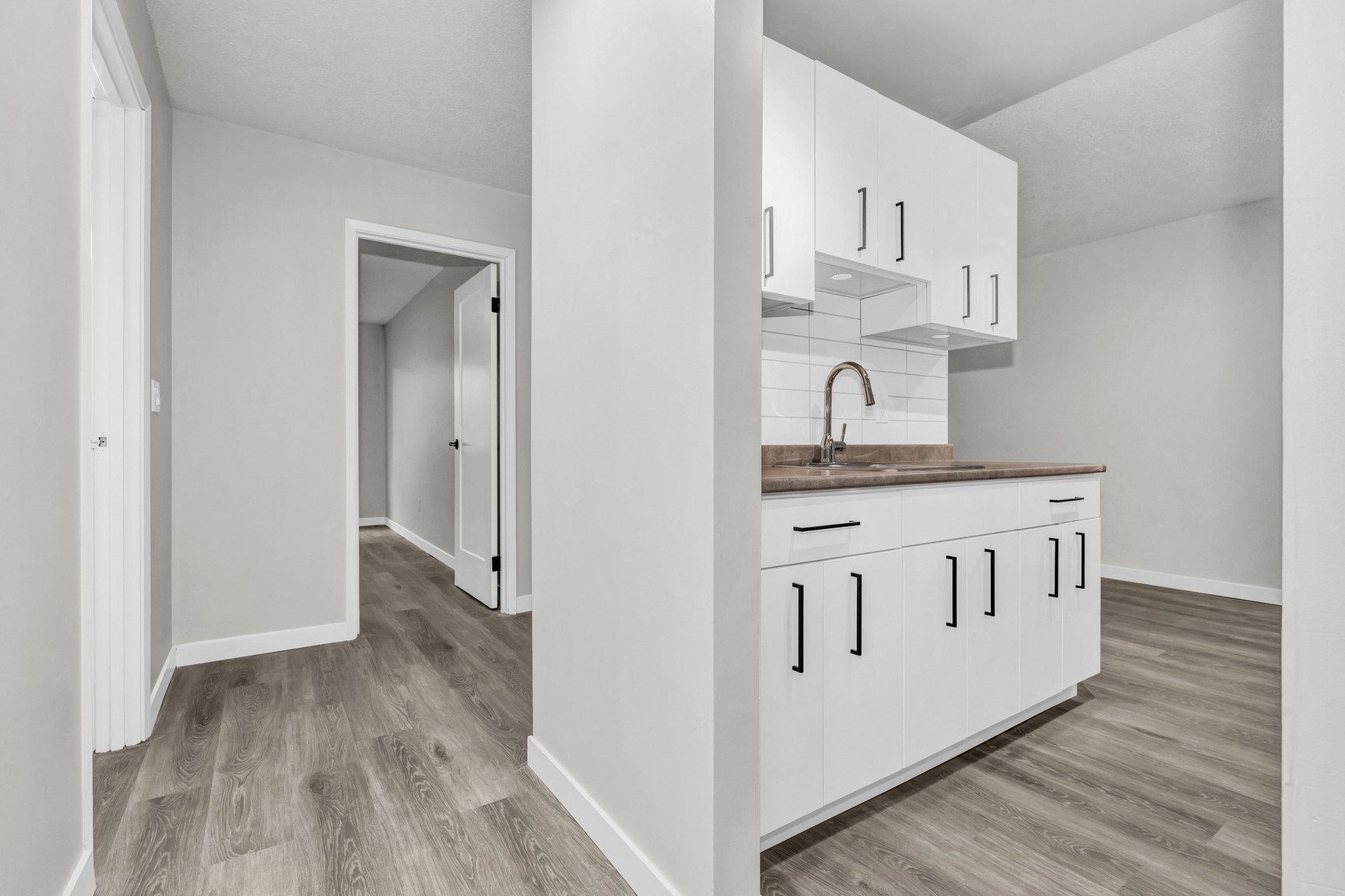 Cloverdale Apartments - Photo 5