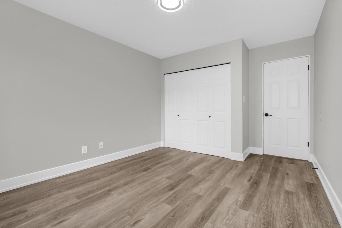 Maple Manor Apartments - Photo 9