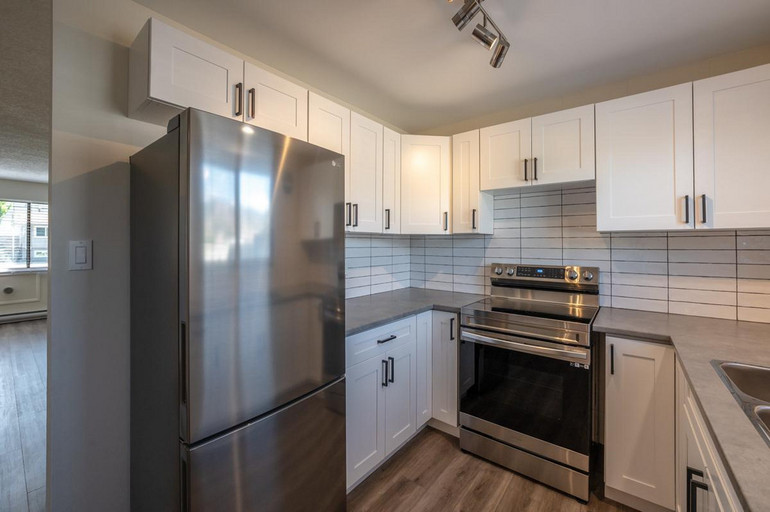 Ellis Creek Townhouses