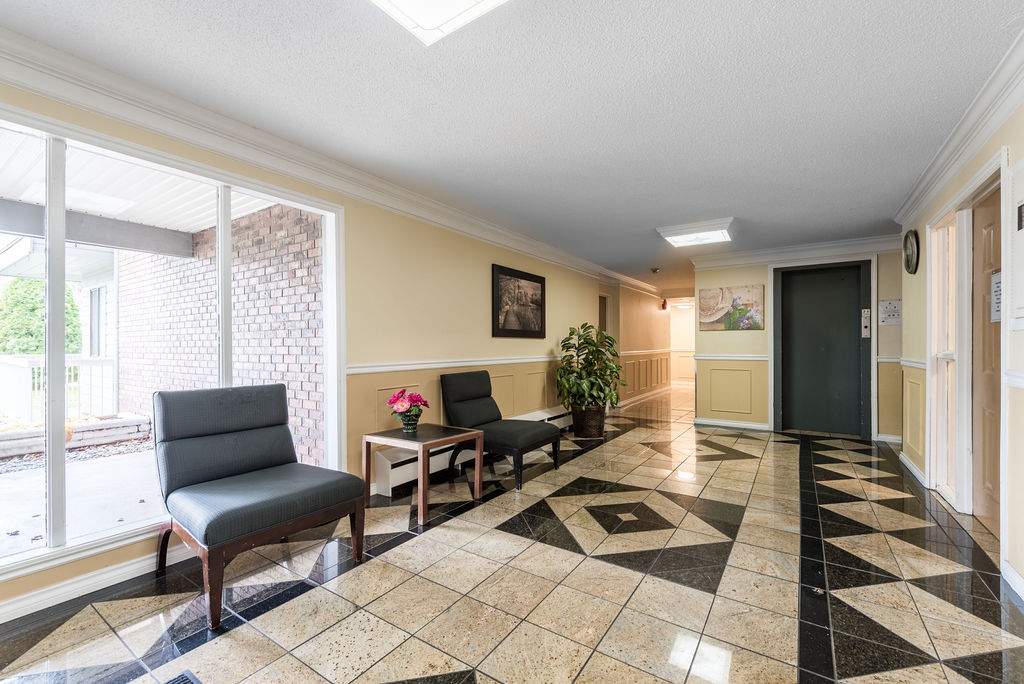 Cloverdale Apartments
