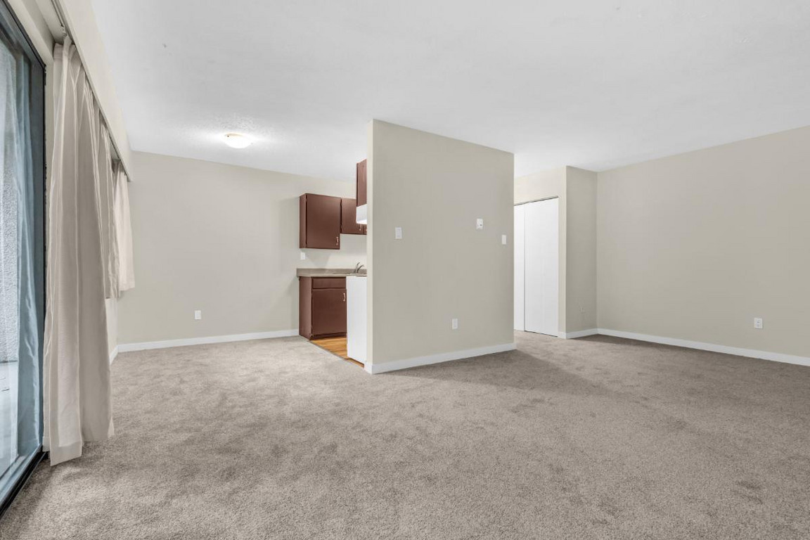 Maple Manor Apartments