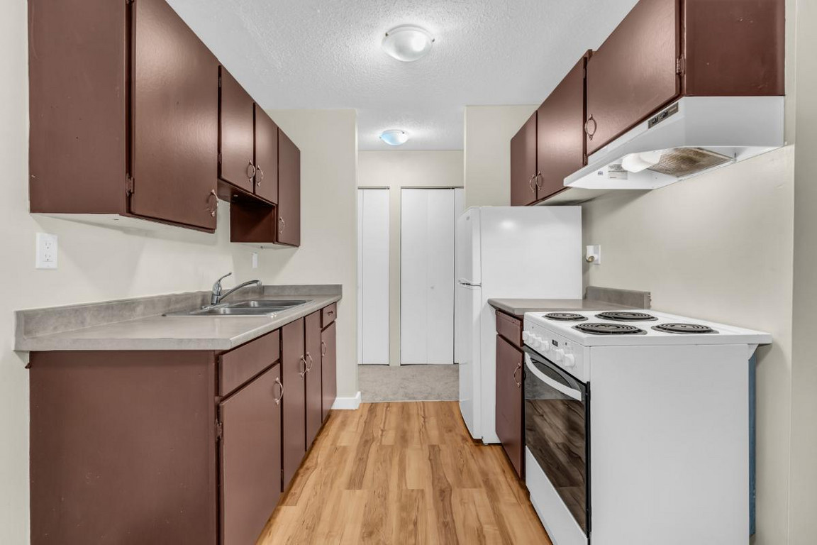 Maple Manor Apartments