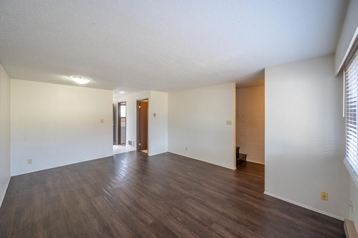 Ellis Creek Townhouses