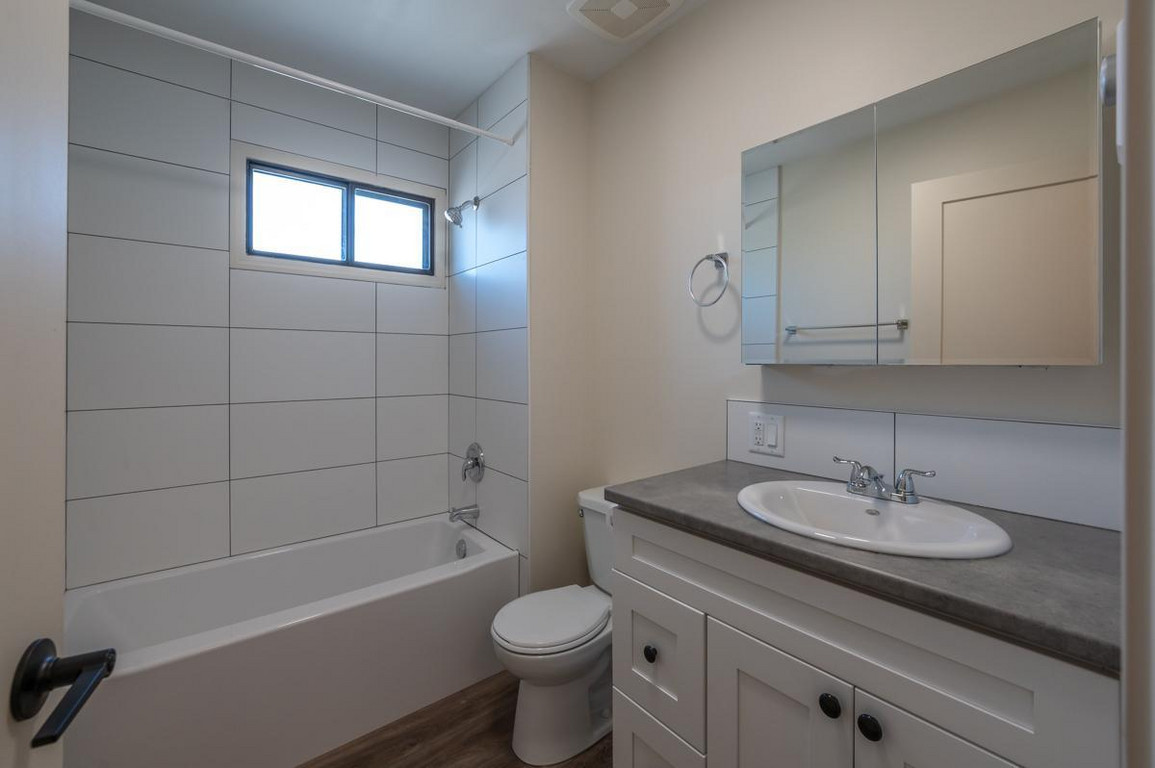 Ellis Creek Townhouses