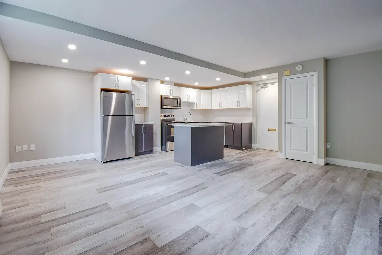 45 Paisley Blvd W