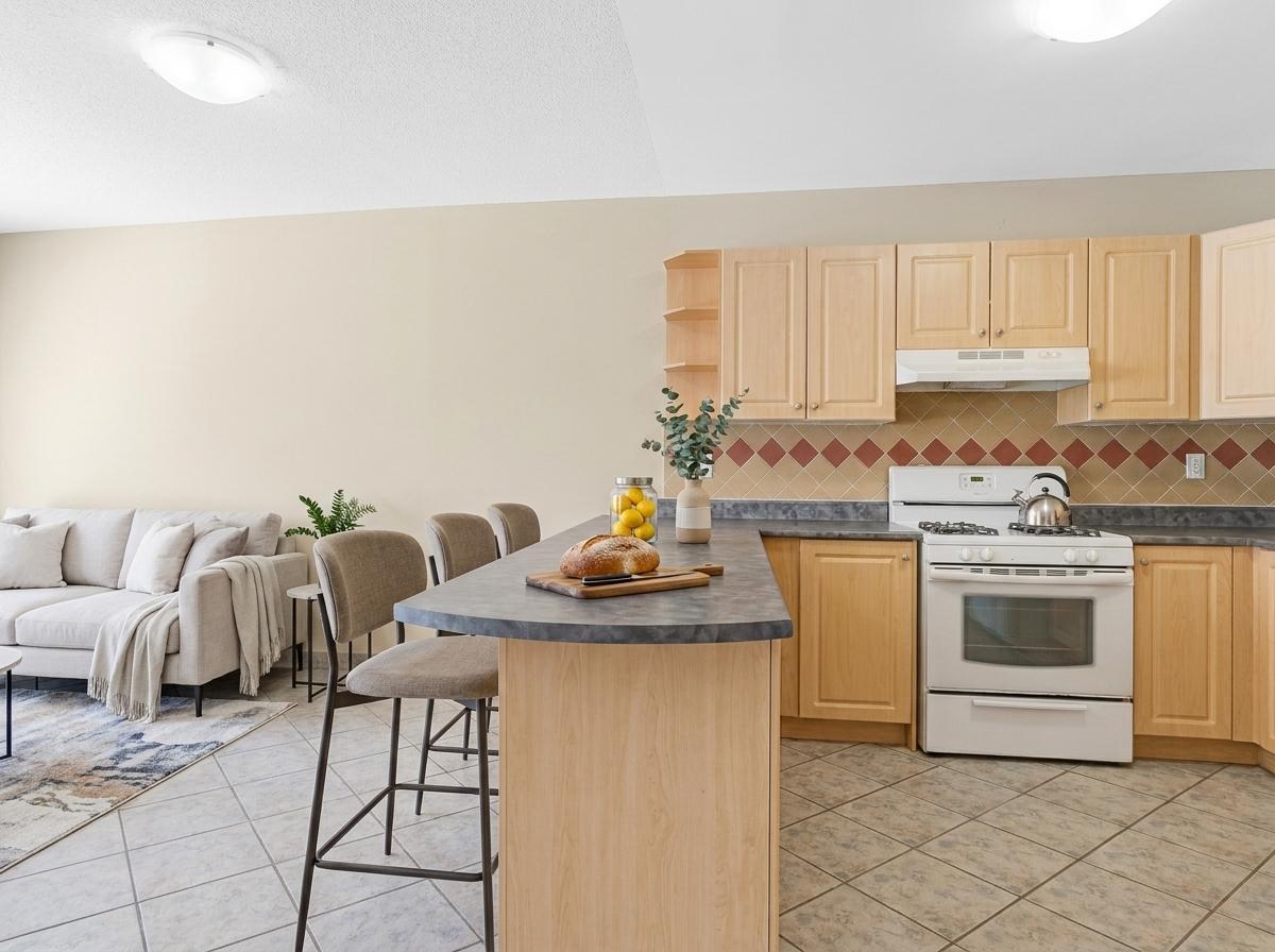 Baseline Court - Photo 3