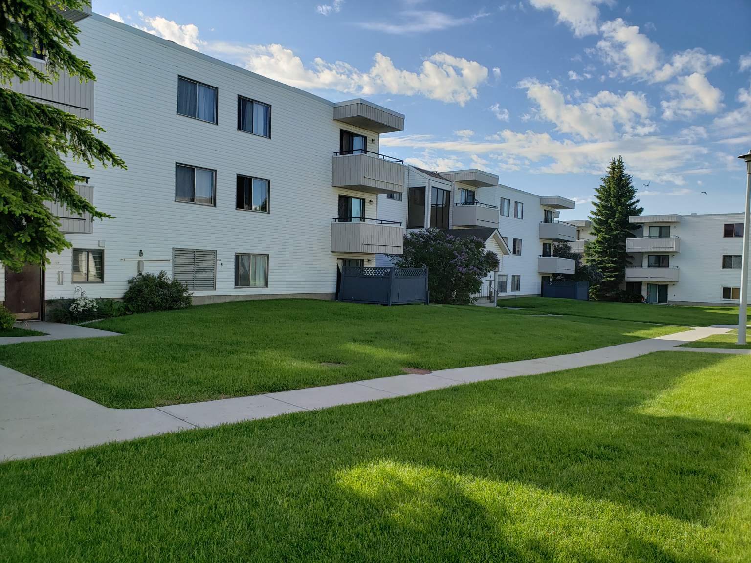 Amblewood Terrace - Photo 3